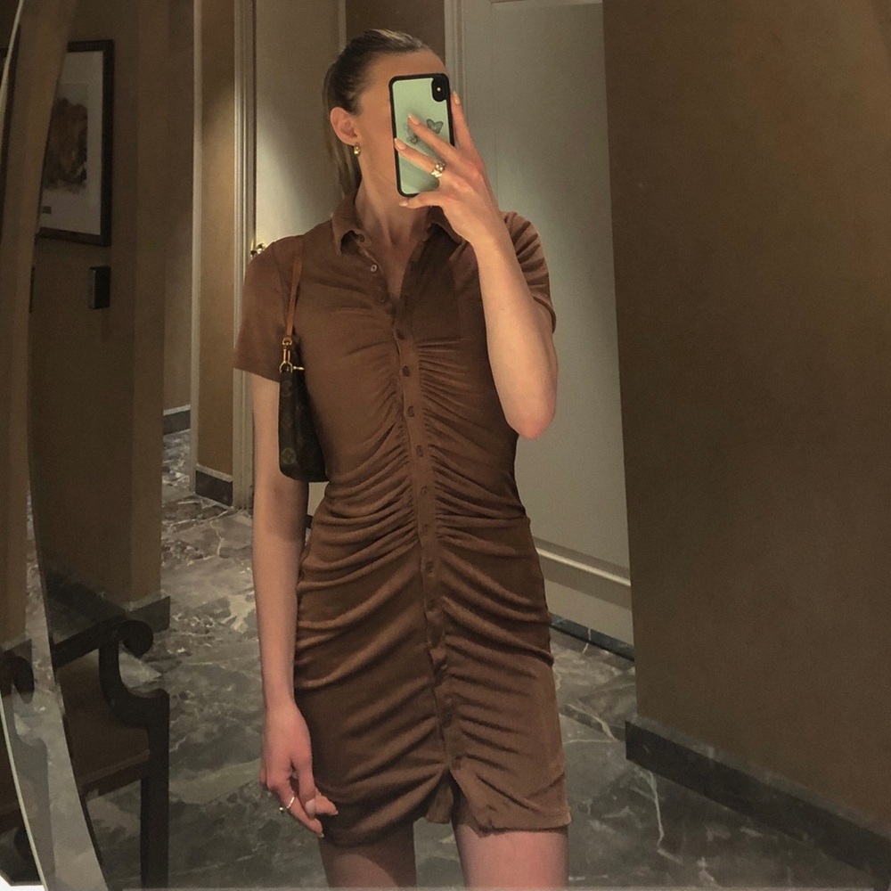 selling this cute mini dress!
